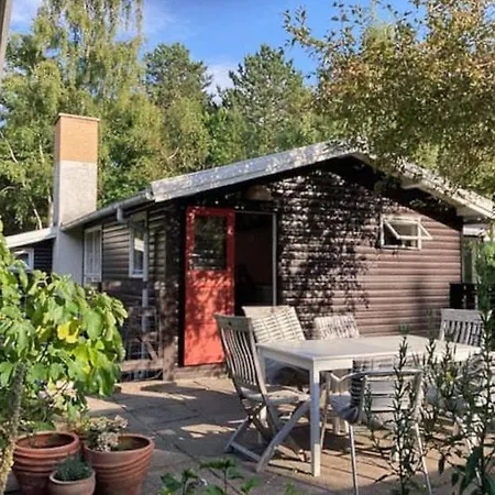 Summer House In Veddinge Bakker Near The Сasa de vacaciones Fårevejle