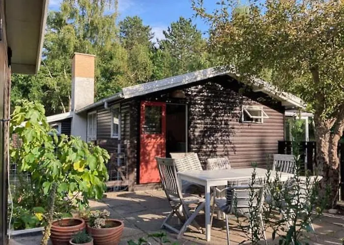 Summer House In Veddinge Bakker Near The Сasa de vacaciones Fårevejle