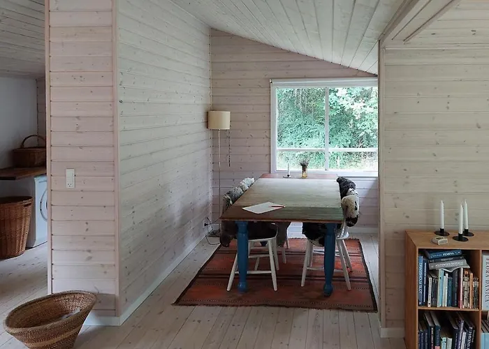 Summer House In Veddinge Bakker Near The Сasa de vacaciones Fårevejle